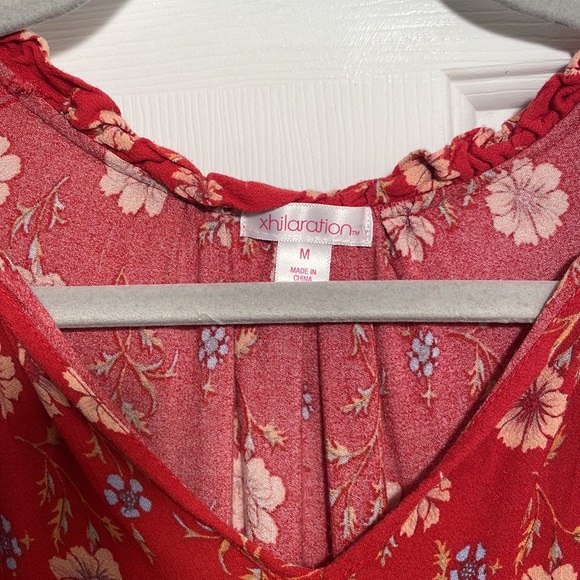 Xhiliration Medium Mid-Length Sleeveless Red Floral Patterned Dress - Picture 2 of 5